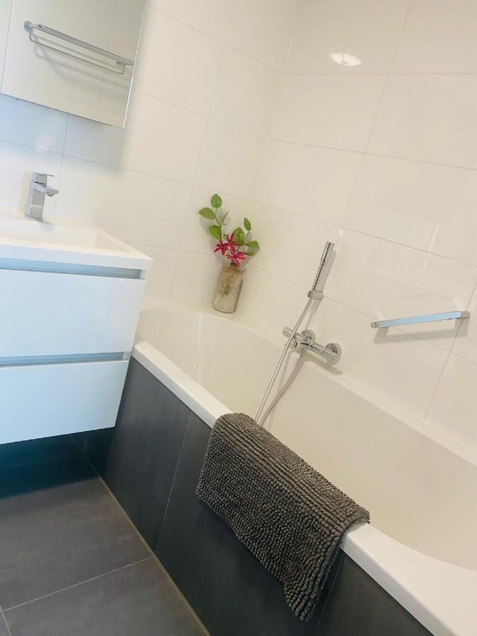Home Inn Zandvoort The First Floor, 4 Persons, 2 Bedrooms, Free Parking Eksteriør billede